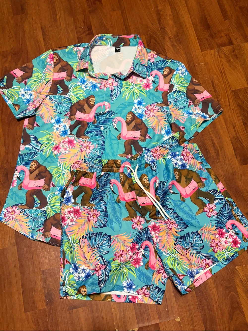 SHEIN Turquoise Tropical Flamingo & Gorilla Print Men's Swim Trunks Set
